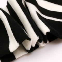 13红豆(5双装)时尚简约条纹 黑白组合 男士四季棉质潮流中筒 袜子